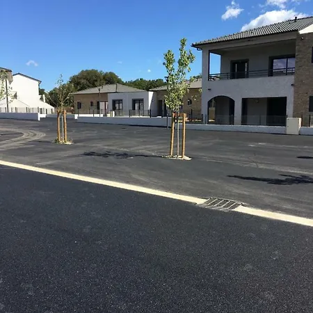 A 6 Minutes De Voiture - 46m2 Jardin Et Terrasse - Appt Rdc 4 Personnes